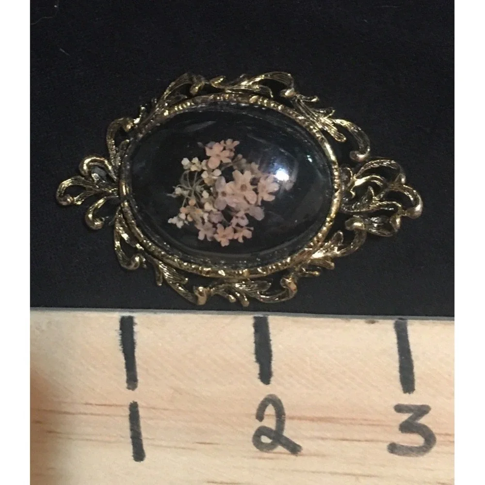 Vintage Brooch Pin Pink Flowers Under Glass Cabochon Gold Tone